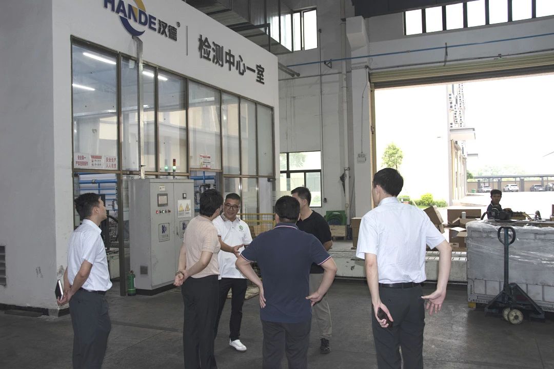 实力见证！汉德空压机受邀惠州电视台专访，讲述中国智造标杆故事